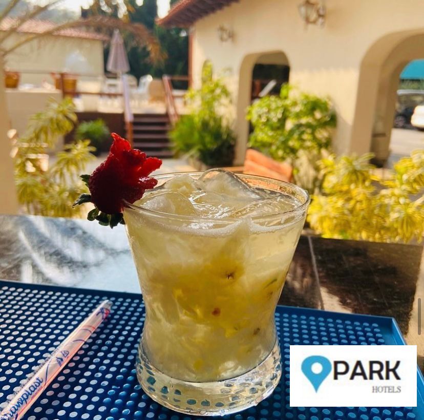 caipirinha de frutas amarelas